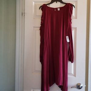 NWT burgundy cut out sleeve dress